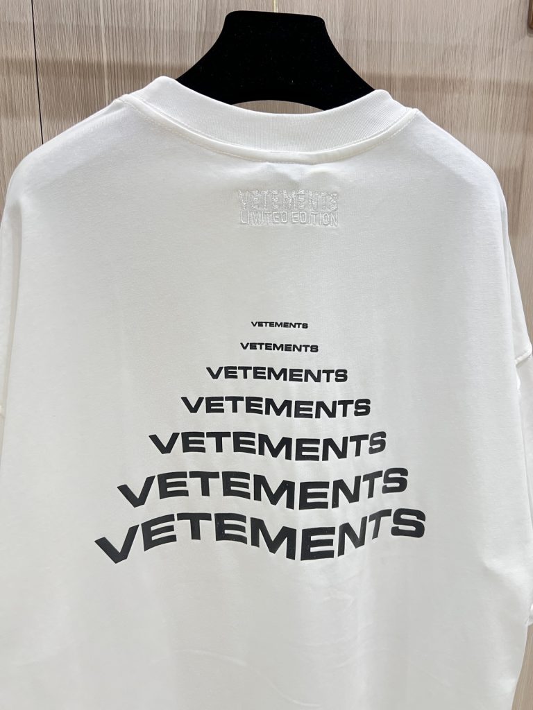 Vetements(ヴェトモン)スーパーコピー芸能人アルファベットlogeプリントカジュアル半袖男女同タイプ