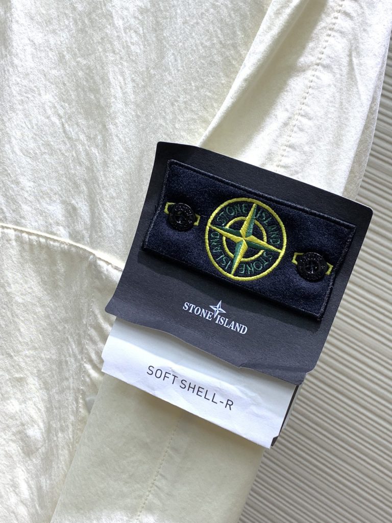 STONE ISLAND(ストーンアイランド)  コピー  フード付きカーゴジャケット男女兼用 