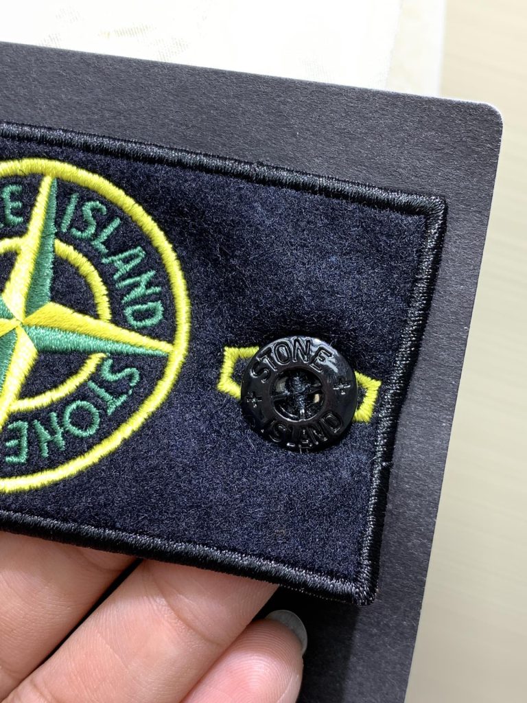 STONE ISLAND(ストーンアイランド)  コピー  フード付きカーゴジャケット男女兼用 