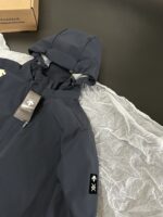 STONE ISLAND(ストーンアイランド) 2024新作 n級品 防風防水多機能ソフトシェルジャケット