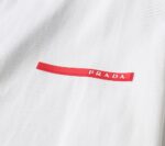 PRADA(プラダ )n級品高密度のコットン生地ラウンドネック半袖Tシャツ男女兼用