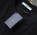 PRADA(プラダ )2024春夏新作定番 偽物 ロゴ100%コットンラウンドネック半袖Tシャツ激安通販
