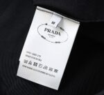 PRADA(プラダ )2024春夏新作定番 偽物 ロゴ100%コットンラウンドネック半袖Tシャツ激安通販