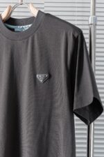 PRADA(プラダ )2024新作定番デザイン100%コットンラウンドネック半袖Tシャツ