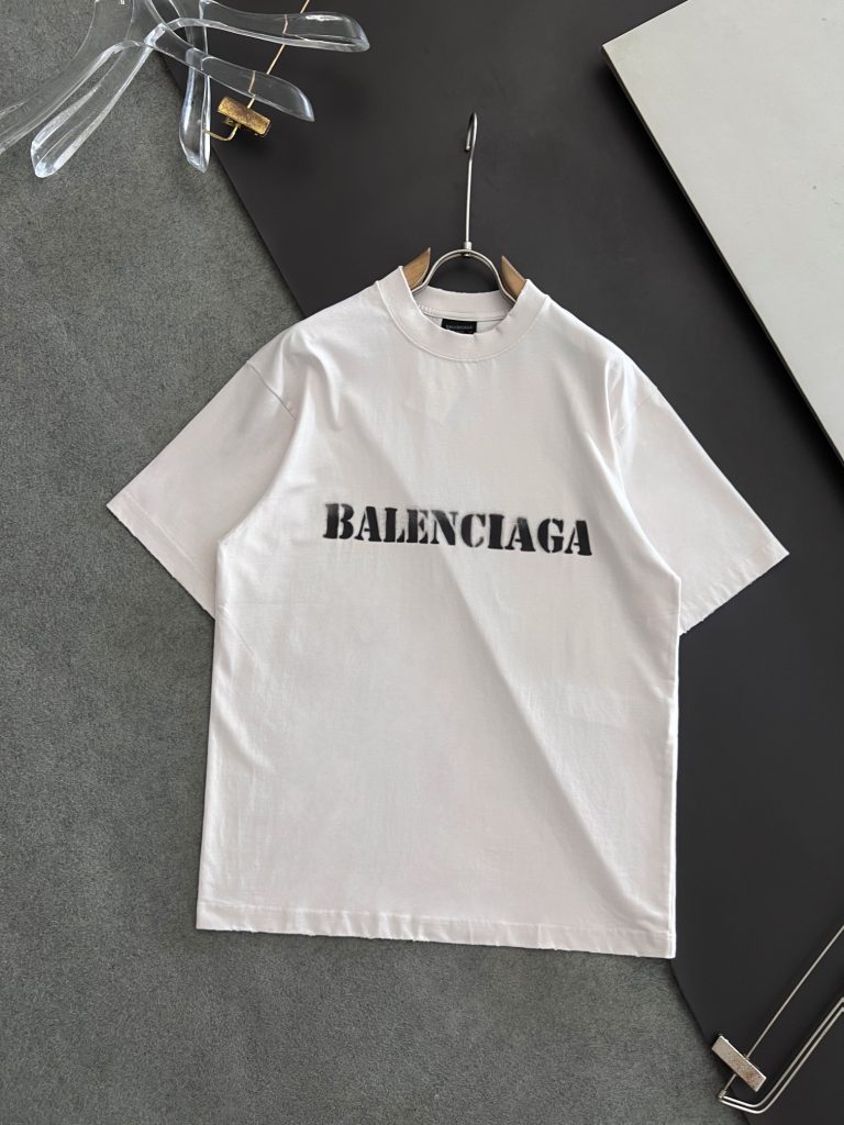 BALENCIAGA(バレンシアガ)スーパー コピー プリントアルファベット ワイドTシャツ 男女兼用