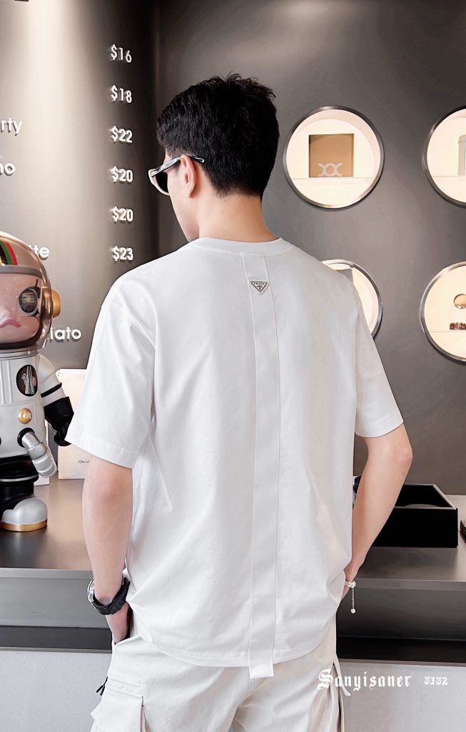 PRADA (プラダ)2024夏コピーファッション肌に優しく快適半袖Tシャツ
