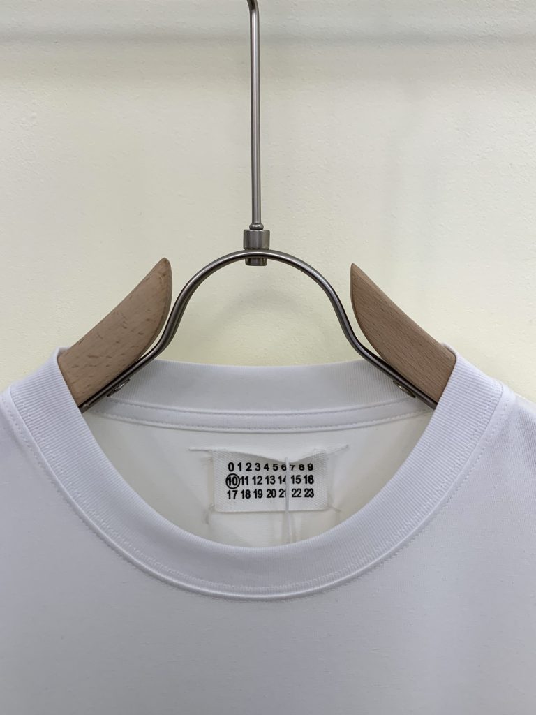 BALENCIAGA(バレンシアガ)2024春夏新作 スーパーコピー カラフルな太糸刺繍半袖Tシャツ