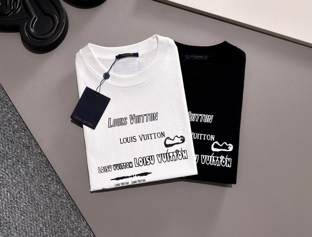 LOUIS VUITTON(ルイヴィトン)n級品2024夏新作定番ロゴプリントシンプルカジュアルTシャツ。