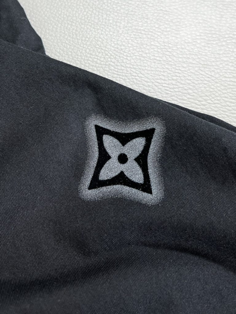 LOUIS VUITTON(ルイヴィトン)定番プリント専門店最新作半袖ラウンドネックTシャツコピー