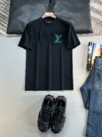 LOUIS VUITTON(ルイヴィトン)定番n級品ロゴ刺しゅうシンプルカジュアルTシャツ通販