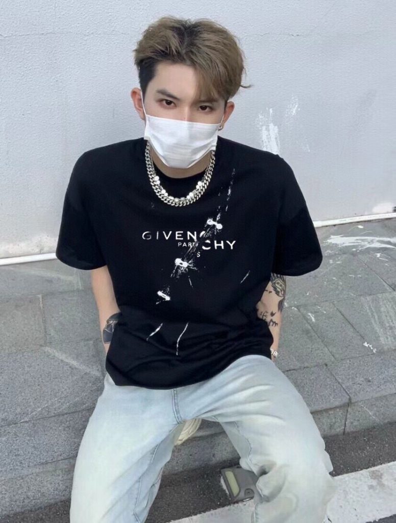 GIVENCHY(ジバンシイ)芸能人アルファベット視覚トラップ効果半袖n級品