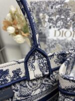 DIOR（ディオール）スーパーコピー 手作り立体刺繍DIOR Book tote ショッピングバッグ