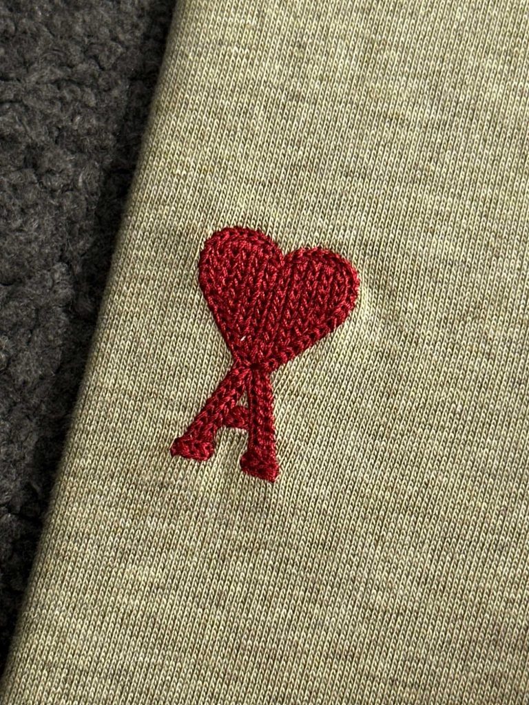 2024人気新作アミパリス コピー ハート刺繍カジュアルTシャツ男女同タイプ