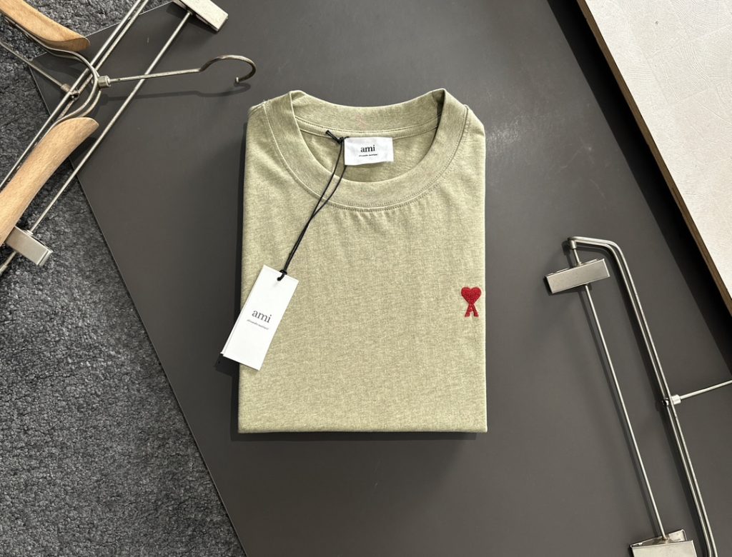 2024人気新作アミパリス コピー ハート刺繍カジュアルTシャツ男女同タイプ