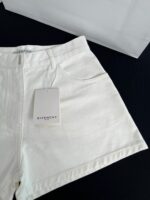 業界最高い品質ジバンシ コピー お得な夏快適ソフトホワイトデニムショートパンツ