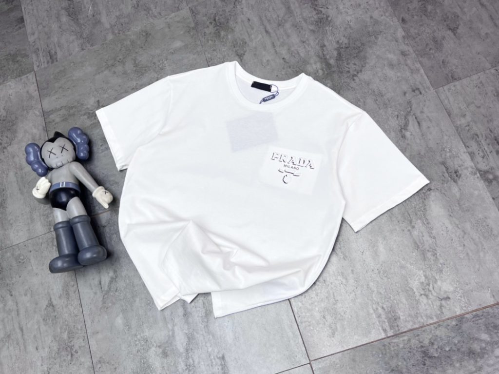 PRADA(プラダ) コピー 激安販売 プリントロゴカジュアル半袖Tシャツ