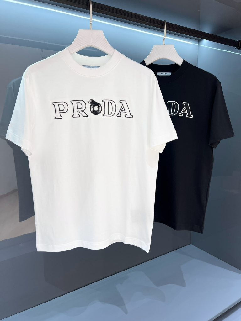 PRADA(プラダ) 激安販売 n級品 メンズラウンドネック刺繍アルファベットlogo 半袖Tシャツ