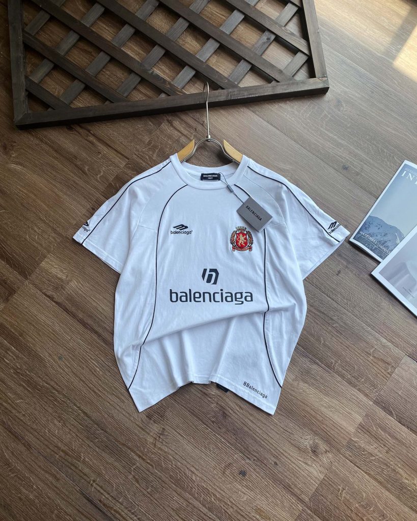 BALENCIAGA(バレンシアガ) コピー サッカー刺繍ジャージTシャツ半袖