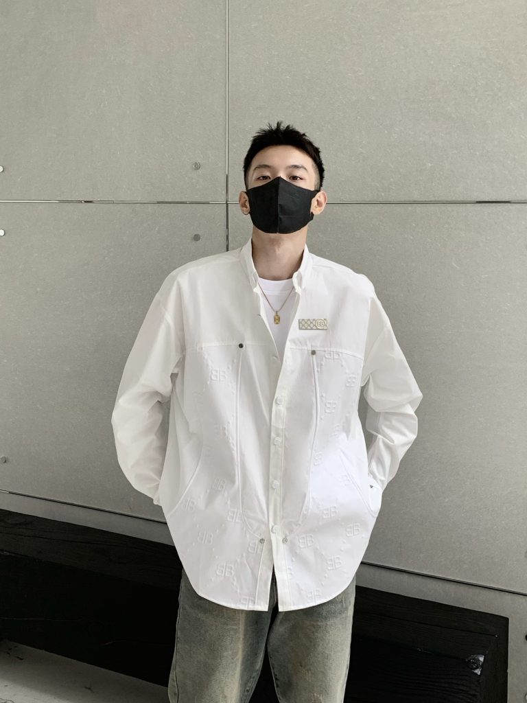 BALENCIAGA(バレンシアガ)   業界最高い品質   芸能人偽物 アルファベットプリントシャツ