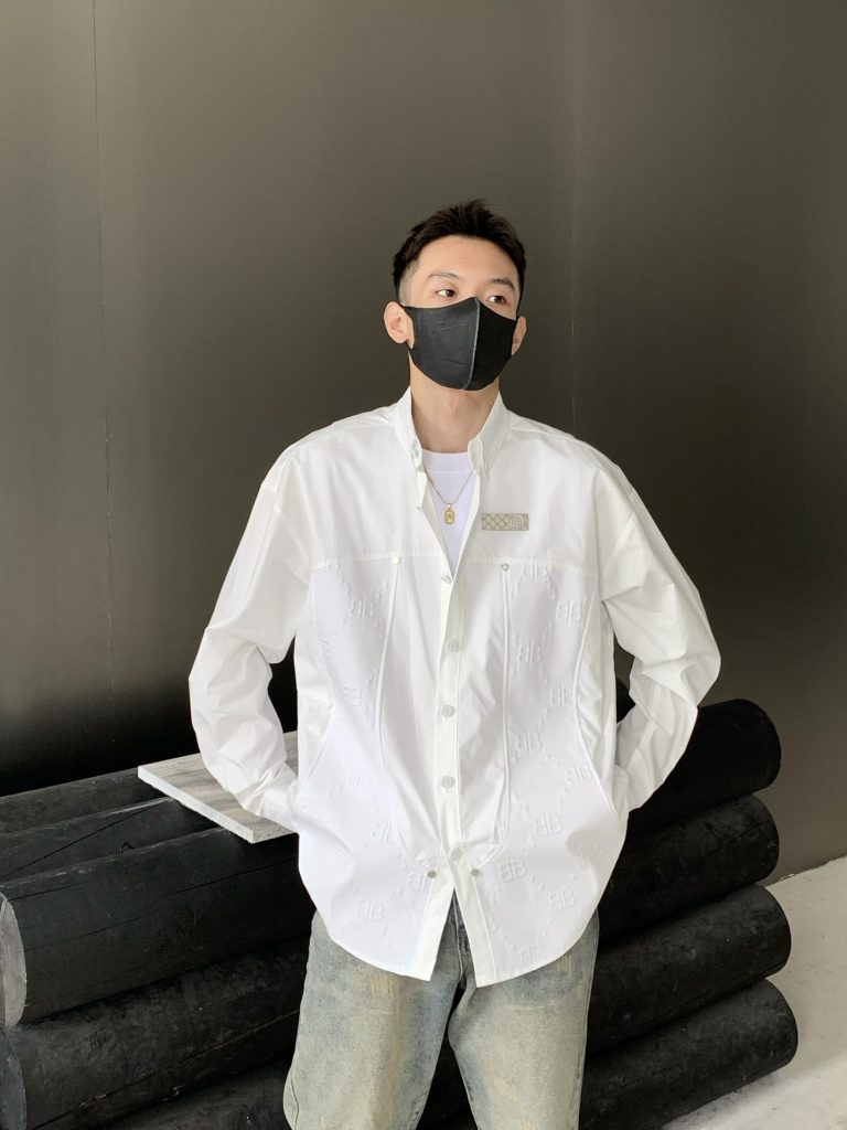 BALENCIAGA(バレンシアガ)   業界最高い品質   芸能人偽物 アルファベットプリントシャツ