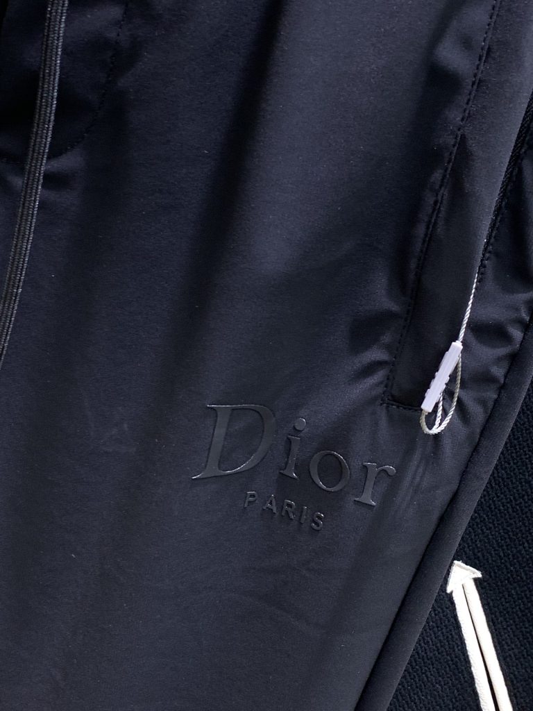 Dior (ディオール) 2024春夏新作 入手困難 ファッション カジュアルパンツ n級品