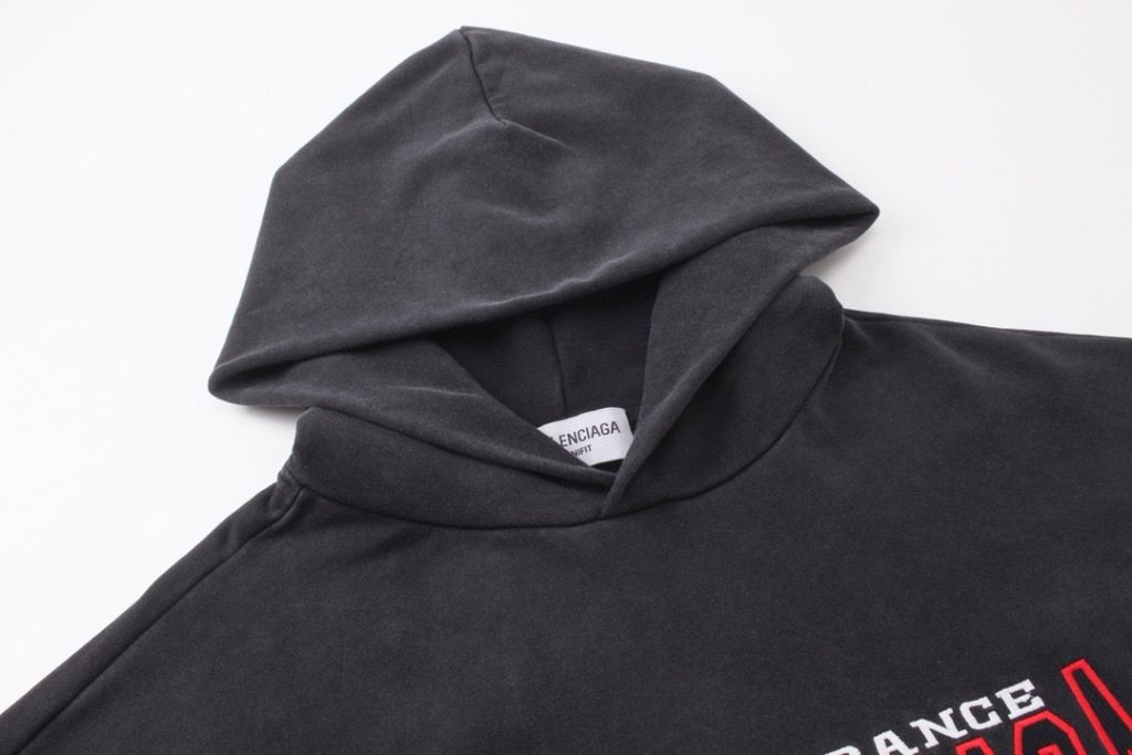 BALENCIAGA(バレンシアガ)    コピー 入手困難   ロゴ刺繍レトロ  フード付きスウェットパーカー