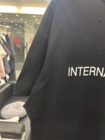 BALENCIAGA(バレンシアガ) 入手困難 業界最高い品質 スーパーコピー ファッション アルファベットプリント半袖Tシャツ