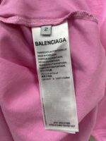 人気バカ売れタイプ バレンシアガ 偽物 アルファベットプリントピンクカジュアルTシャツ