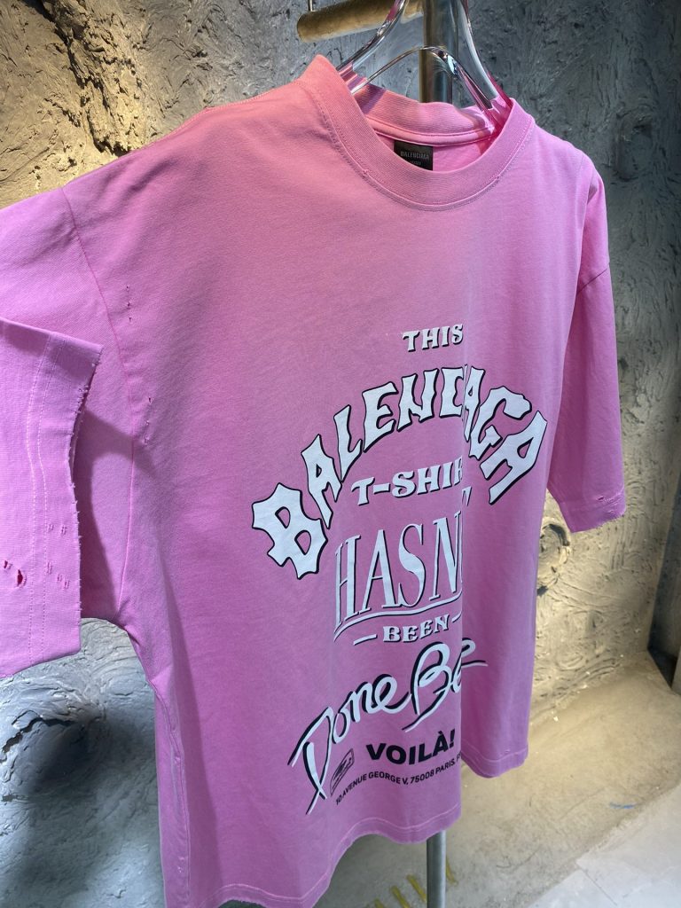 人気バカ売れタイプ バレンシアガ 偽物 アルファベットプリントピンクカジュアルTシャツ 
