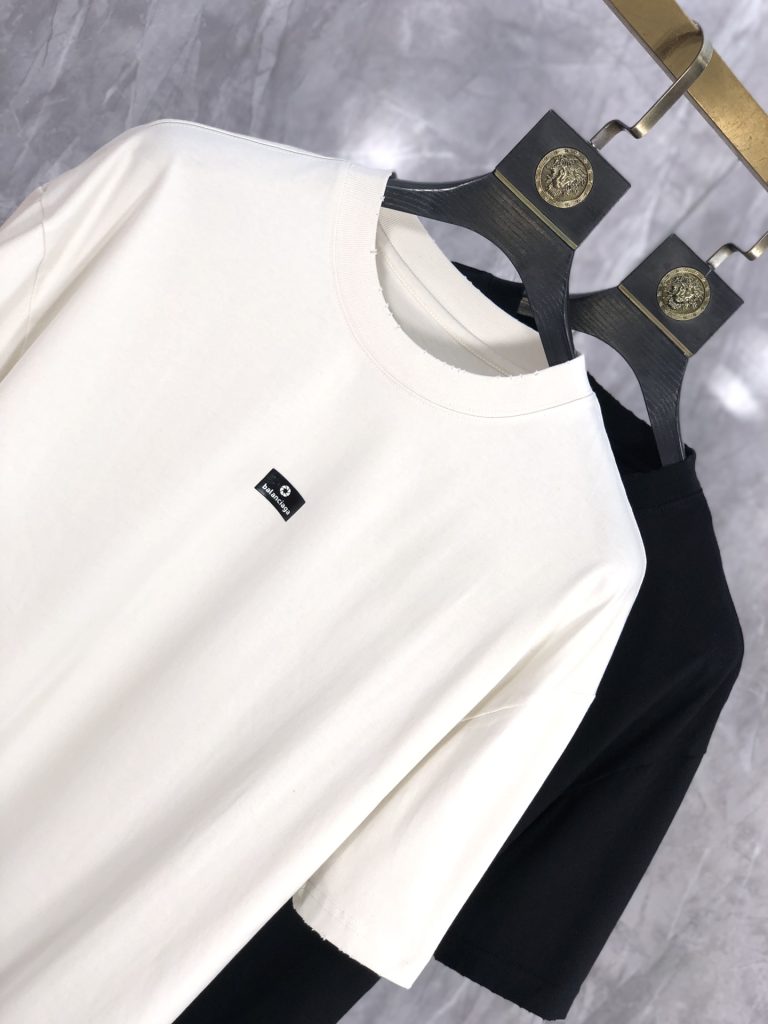 バレンシアガ 偽物人気バカ売れ商品シンプルスタイルロゴアルファベットプリント流行カジュアル半袖Tシャツ