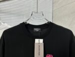 入手困難 バレンシアガコピー 気の新作ロゴプリント半袖Tシャツ