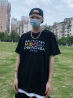 入手困難 バレンシアガ偽物 スケッチプリント半袖ペアTシャツ