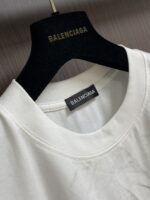 バレンシアガ アイキャッチ コピー ロゴプリント半袖Tシャツ