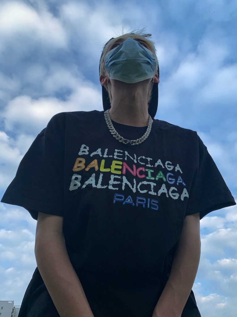  入手困難 バレンシアガ偽物 スケッチプリント半袖ペアTシャツ