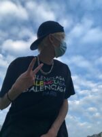 入手困難 バレンシアガ偽物 スケッチプリント半袖ペアTシャツ