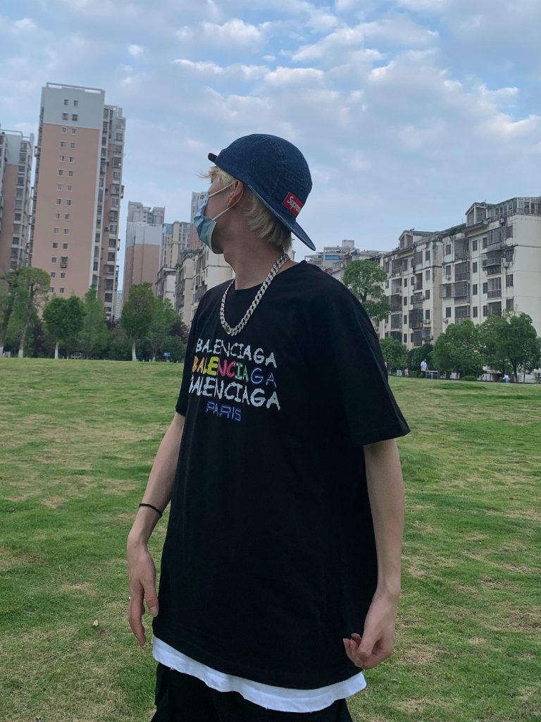  入手困難 バレンシアガ偽物 スケッチプリント半袖ペアTシャツ