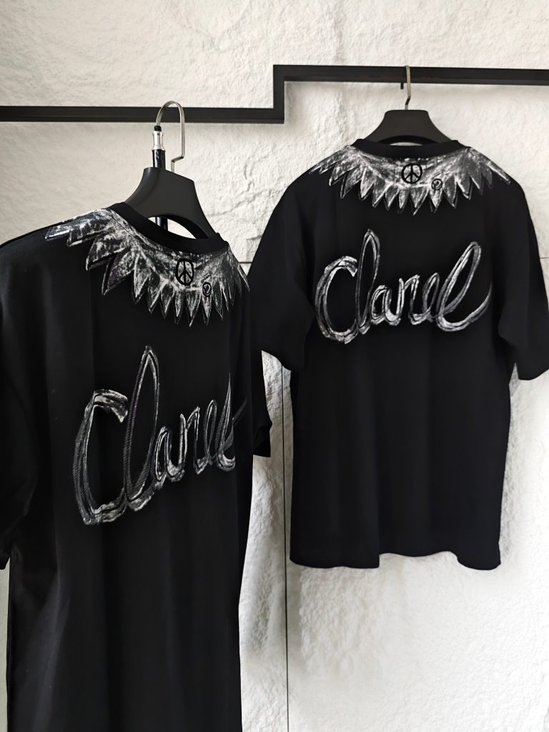 新作 激安販売 スーパーコピー シャネル半袖Tシャツ手描きカーディガンスタイル