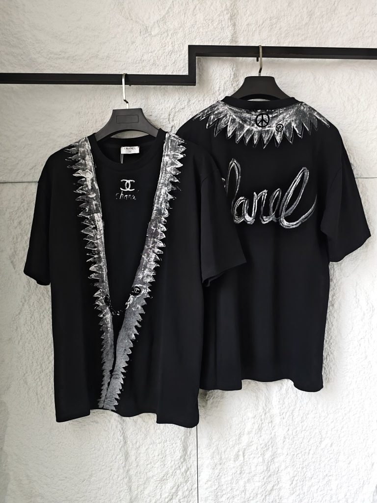 新作 激安販売 スーパーコピー シャネル半袖Tシャツ手描きカーディガンスタイル
