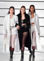 シャネル コピー アルファベットロゴフロッキーストッキング