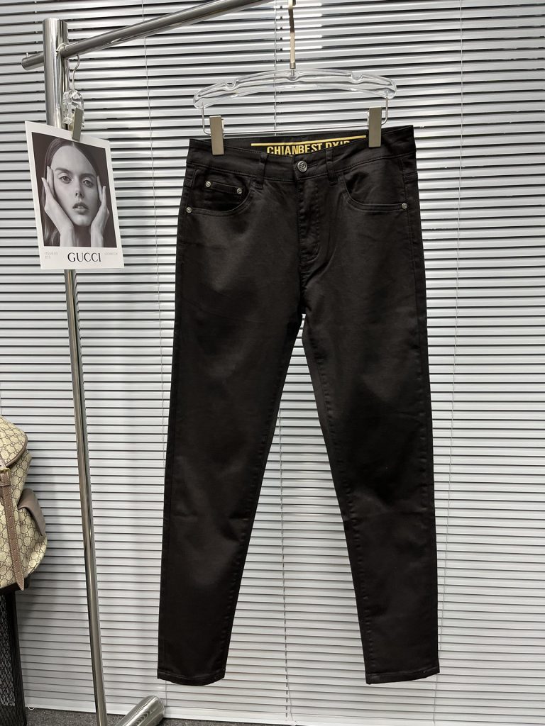 入手困難 夏新品丹尼コピー ストレッチ質感ディオールrジーンズ