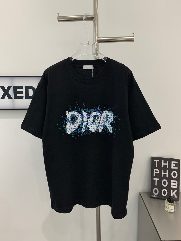 人気新作ディオール スーパーコピー モノグラム グラフィティ ロゴカジュアル半袖Tシャツ
