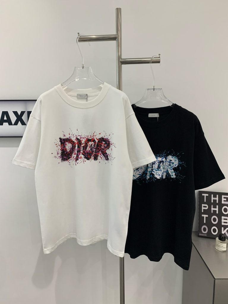 人気新作ディオール スーパーコピー モノグラム グラフィティ ロゴカジュアル半袖Tシャツ