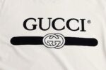 GUCCI (グッチ) コピー落書きプリントカジュアル半袖Tシャツ 通販