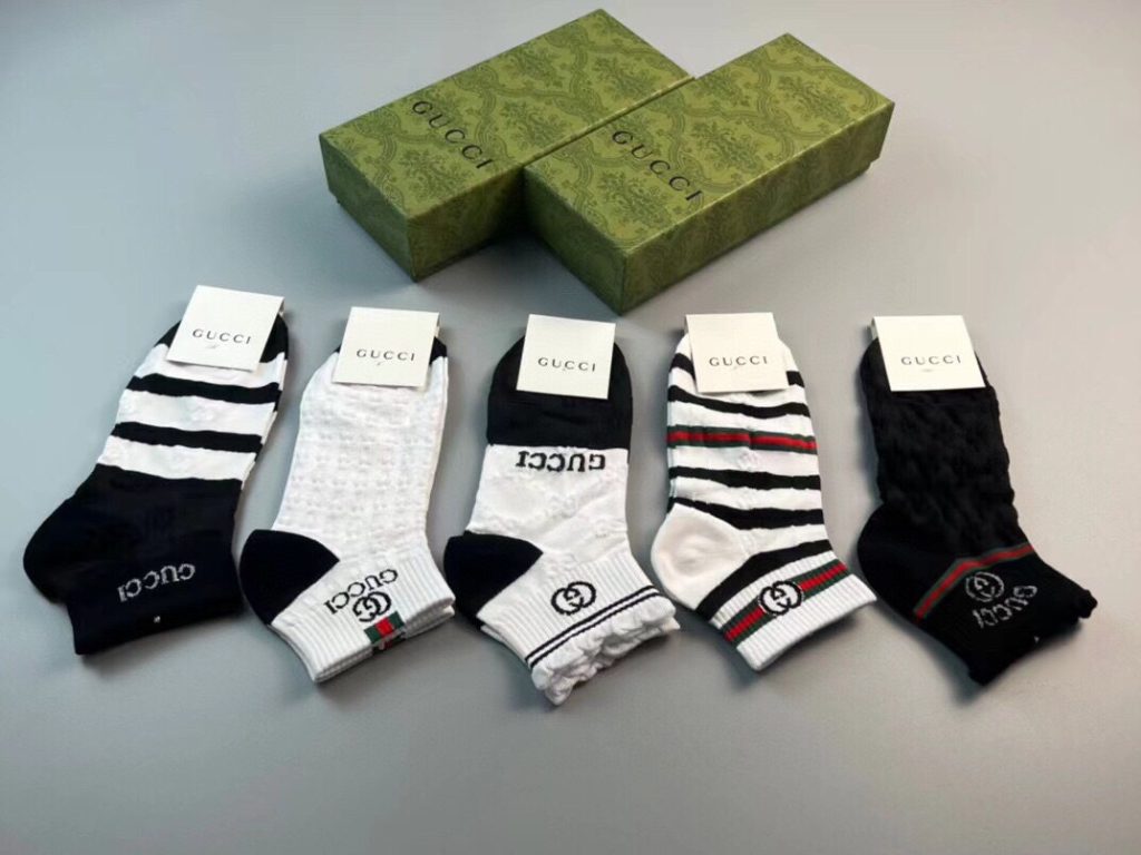 Gucci（グッチ） コピー Gucci ・古奇❗️ G家新品靴下❗️ 【一箱五足】ジャカード定番ダブルGマーク 激安通販