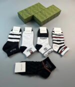 Gucci（グッチ） コピー Gucci ・古奇❗️ G家新品靴下❗️ 【一箱五足】ジャカード定番ダブルGマーク 激安通販