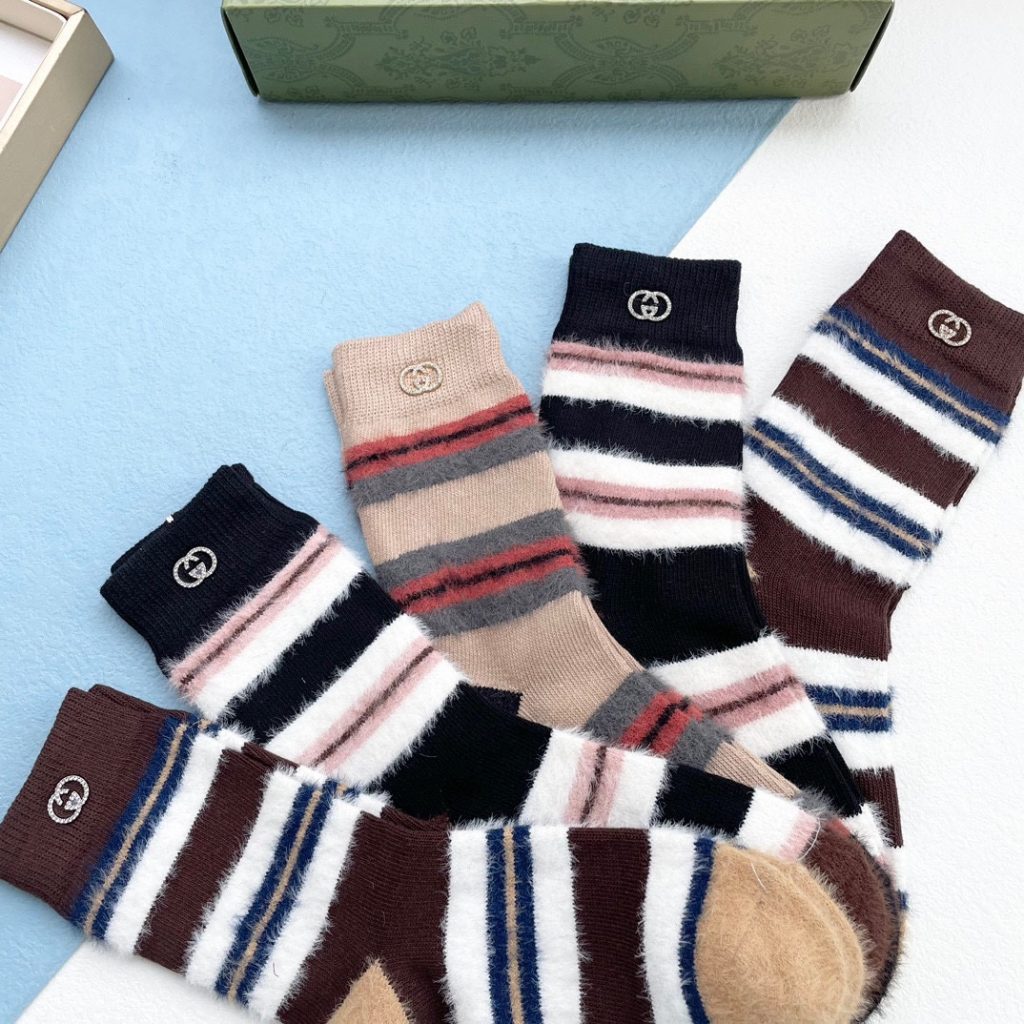 Gucci（グッチ） 偽物 セット包装【一箱五足】 Gucci古奇高バージョン~爆発がよく見られますgucci 靴下 激安通販