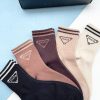 PRADA(プラダ)偽物 爆発するほど綺麗ですprada靴下🔥男女タイプカシミヤ靴下超柔らかいです 激安通販
