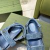 Gucci（グッチ）芸能人 偽物 カップルタイプビーチサンダル~~定番老布サンダル