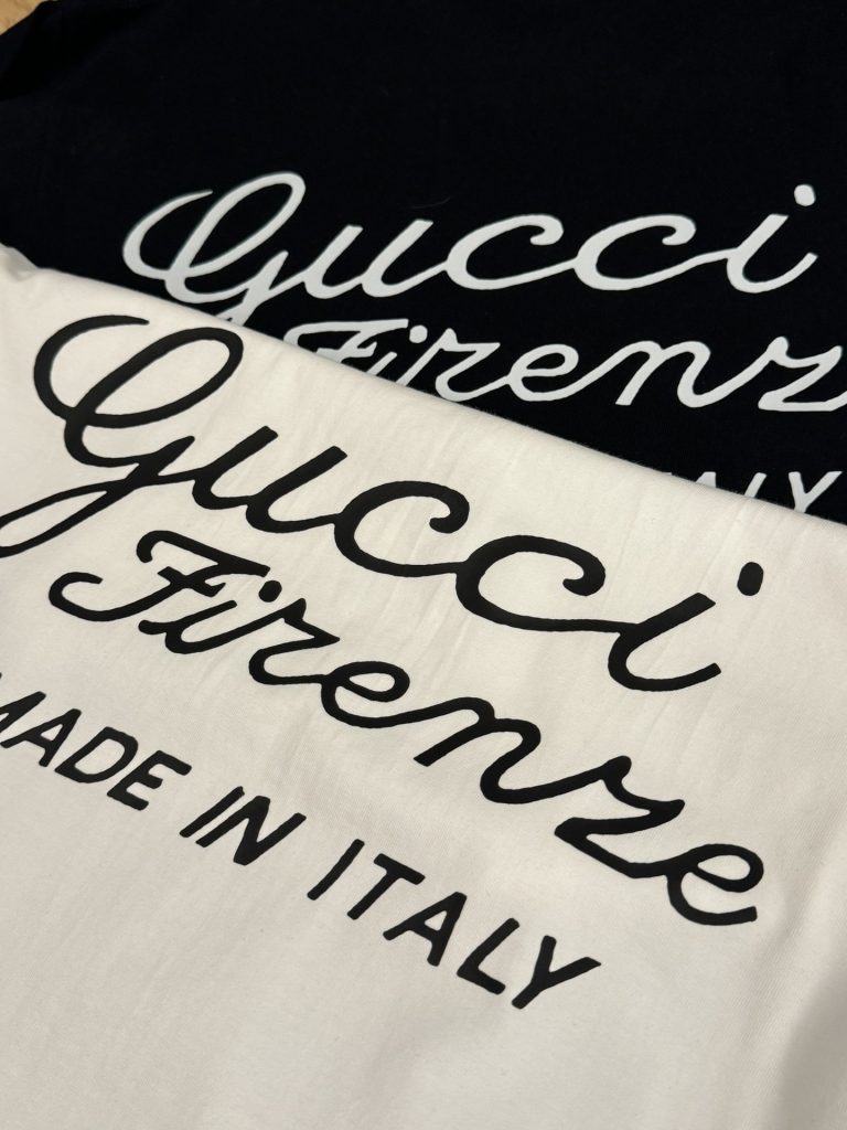 Gucci（グッチ） 2024新作 スーパーコピー アルファベットプリントペア半袖Tシャツ