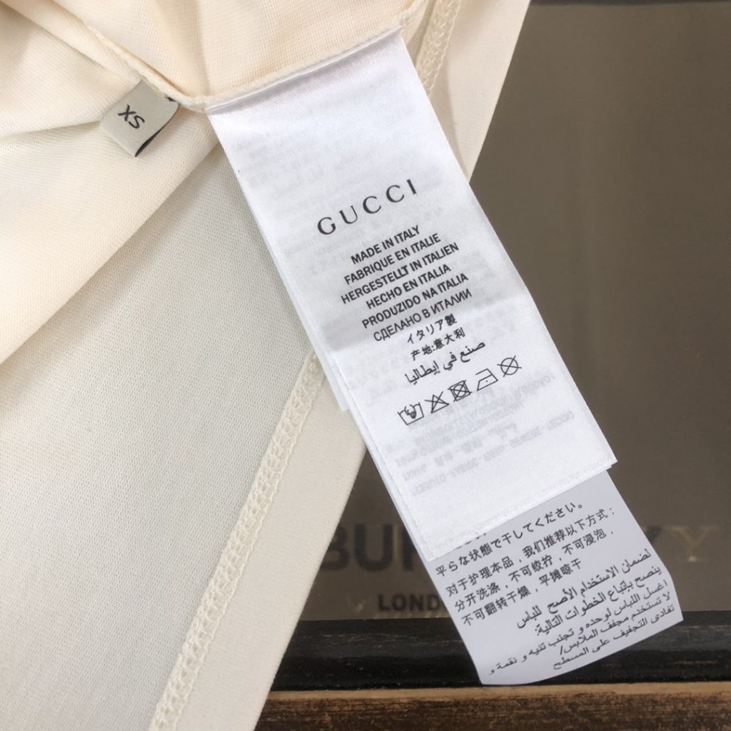 人気の新作アルファベットロゴプリントファッションカジュアル半袖Tシャツ